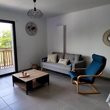 Location De Vacances A Andernos - Appartement 2 Chambres Dans Residence Neuve Экстерьер фото