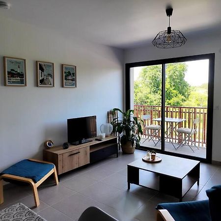 Location De Vacances A Andernos - Appartement 2 Chambres Dans Residence Neuve Экстерьер фото