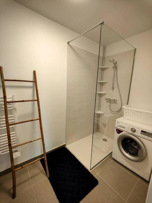 Location De Vacances A Andernos - Appartement 2 Chambres Dans Residence Neuve Экстерьер фото